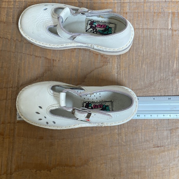 Vintage Girls White Leather Mary Jane’s - Picture 8 of 8